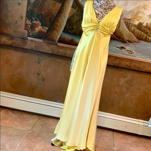✨🌟Soft Yellow Cache Gown🌟✨4✨